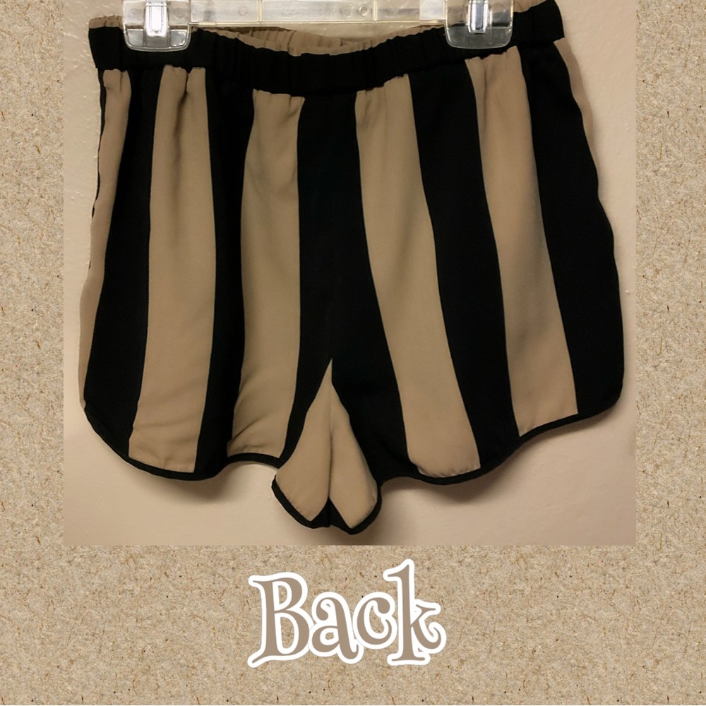 🌠SPECIAL🌠 
Forever 21 - Most pretty, comfortabe casual short - Picture 2 of 7